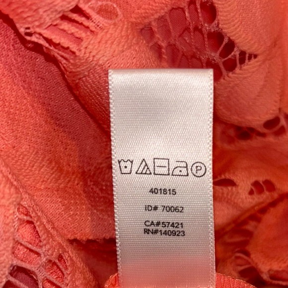 Loft Light Coral Lace Overlay Shift Dress Size 2 - Picture 7 of 8